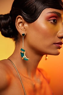 Gold Finish Claw Dangler Earrings In Sterling Silver