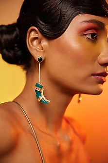 Gold Finish Claw Dangler Earrings In Sterling Silver