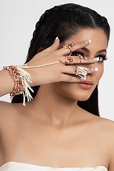 Rose Gold Plated Pearl Hand Harness With Rings