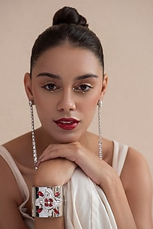 White Finish Swarovski Crystal Horse Motif Handcuff In Sterling Silver