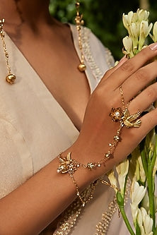 Antique Gold Finish Lotus Motif & Bird Hathphool