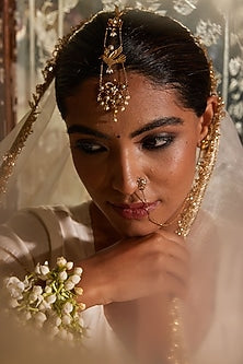 Antique Gold Finish Floral Maang Tikka