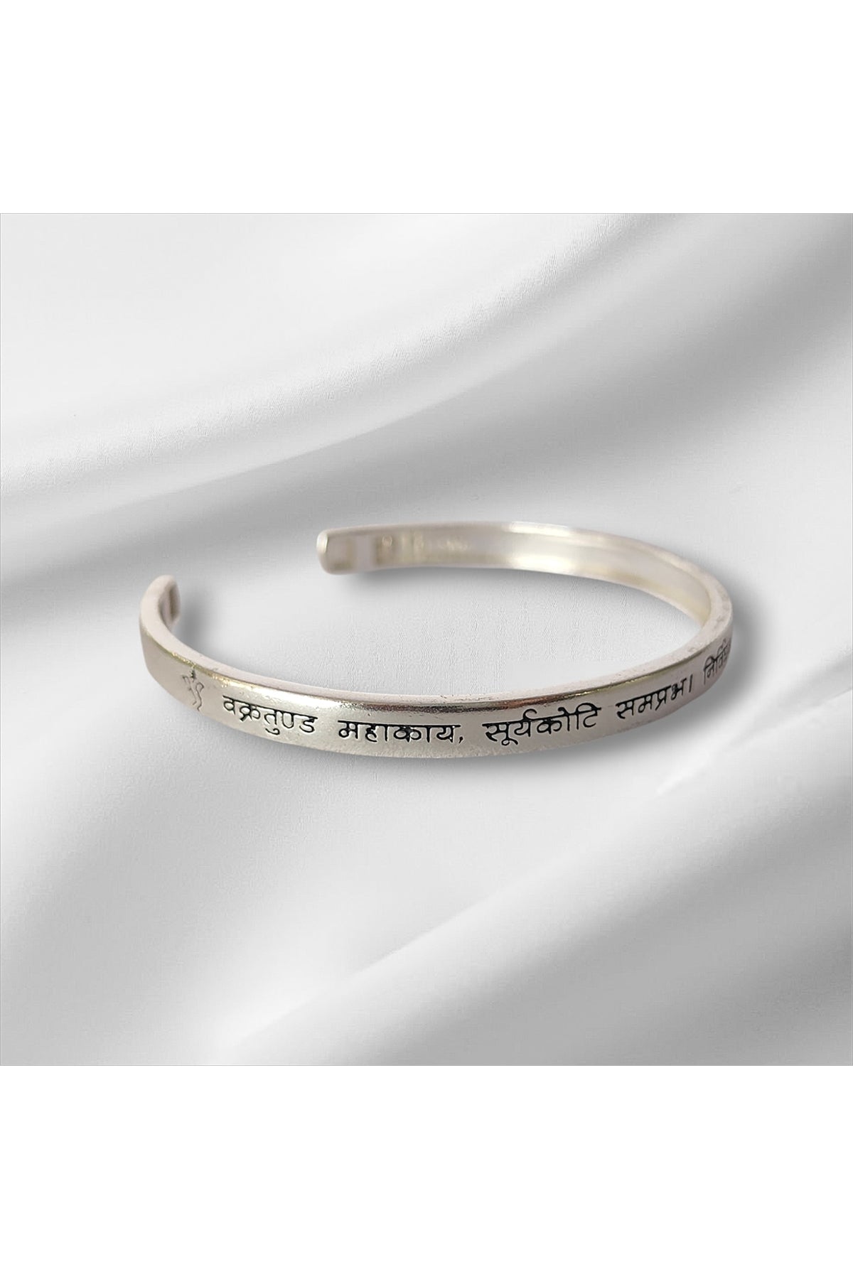 Silver Vakratunda Mahakaya Kada In Sterling Silver