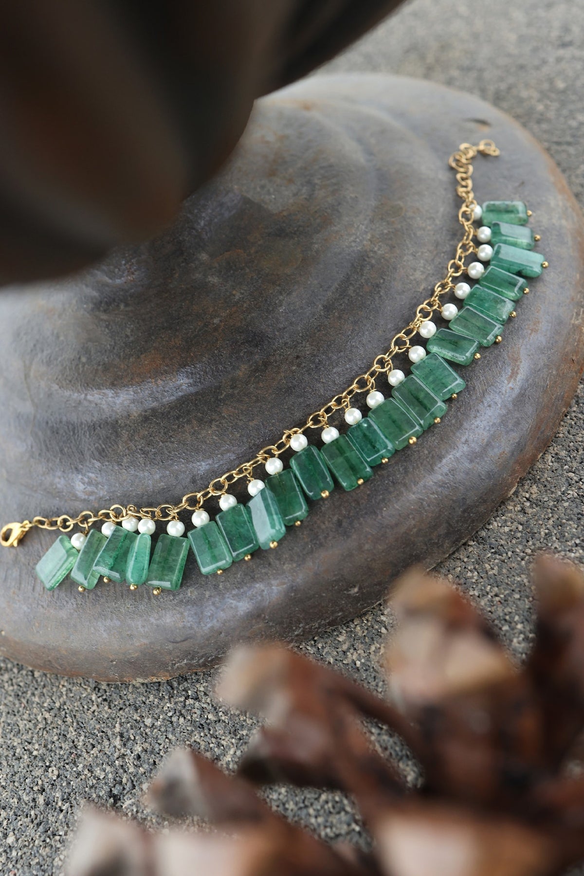 Gold Finish Green Agate Stone & Shell Pearl Adjustable Bracelet