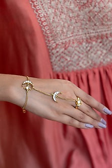 Gold Finish Kundan Polki Haathphool
