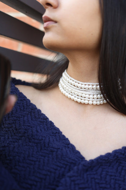 Delicate Pearl Choker Necklace 