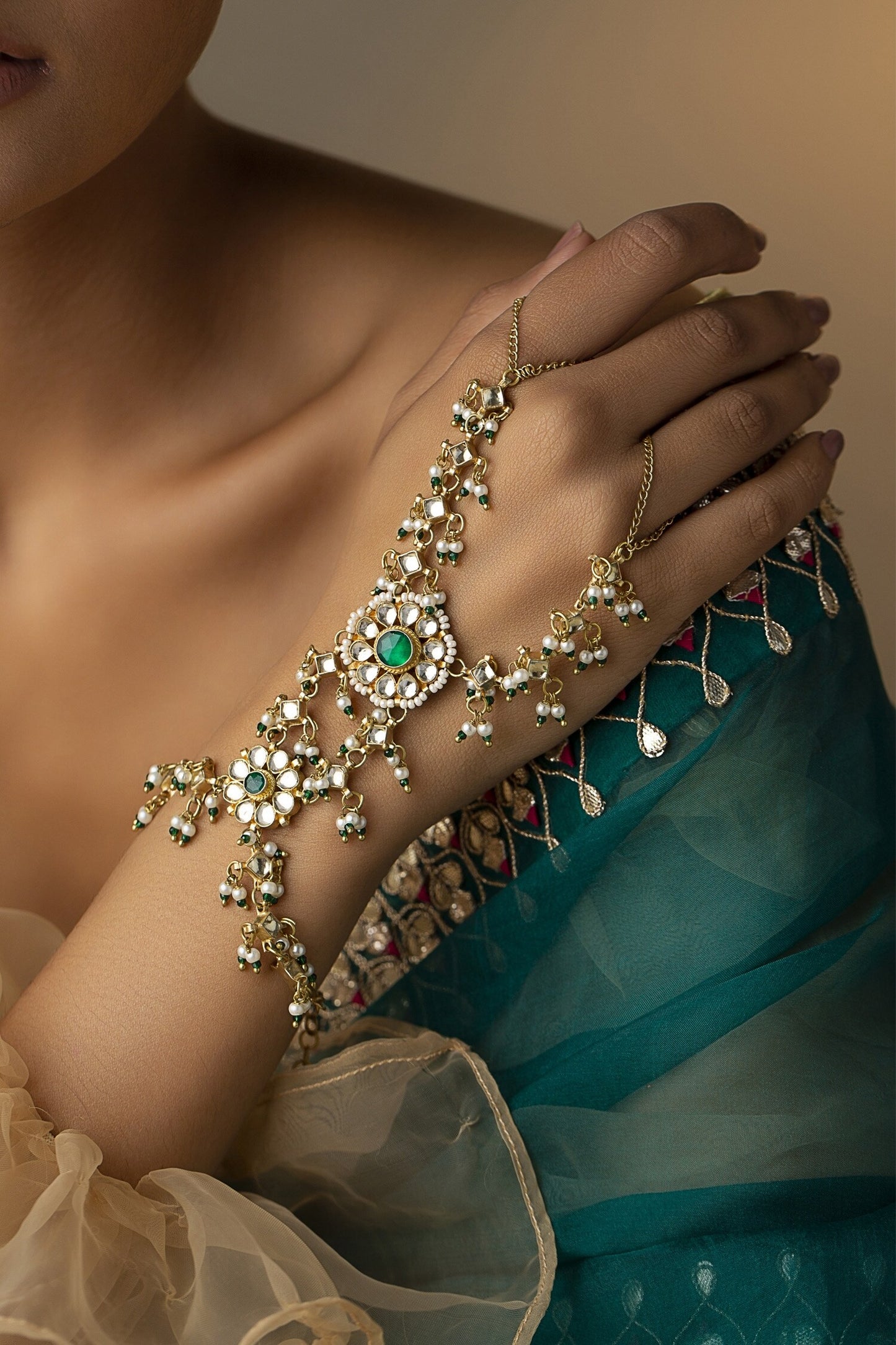 Kundan Embellished Green Hathphool 
