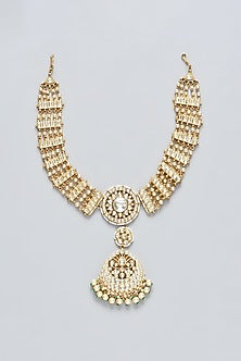 Gold Finish White Kundan Mathapatti