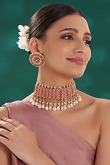 Gold Finish Peach Kundan Choker Necklace Set