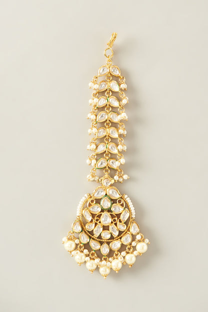 Gold Plated Maangtikka With White Kundan