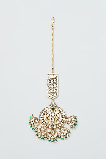 Gold Finish Alloy Maang Tikka With Kundan