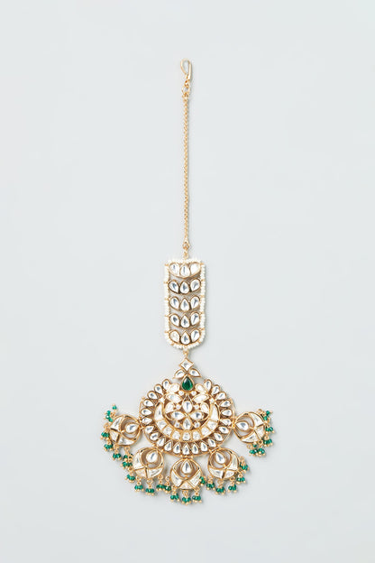 Gold Finish Alloy Maang Tikka With Kundan