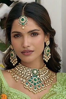 Antique Gold Finish Green Zircon Necklace Set