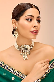 Antique Gold Finish Grey Kundan Polki & Pearl Choker Necklace