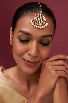 Gold Finish Baguette Zircon & Pearl Maangtikka