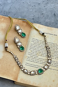 Antique Gold Finish Kundan Polki & Green Stone Choker Necklace Set