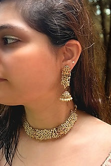 Gold Finish Pearl Temple Choker Necklace Set