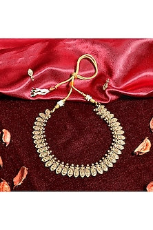 Gold Finish Leaf Motif Temple Choker Necklace Set