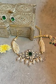 Gold Finish Kundan Polki & Green Stone Choker Necklace Set