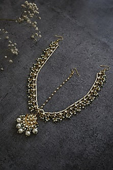 Gold Finish Handcrafted Kundan Mathapatti