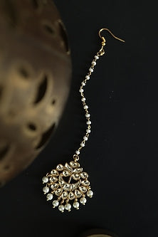 Gold Finish Kundan & Pearl Maang Tikka