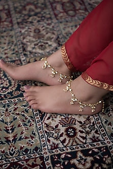 Gold Finish Kundan & Shell Pearl Anklets