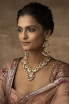 Gold Finish Shell Pearl & Kundan Choker Necklace Set