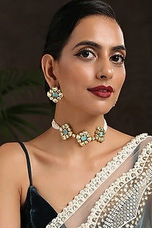 Gold Finish Choker Necklace Set With Kundan & Stones