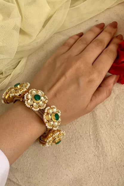 Gold Finish Green Pachi Kundan Bangle