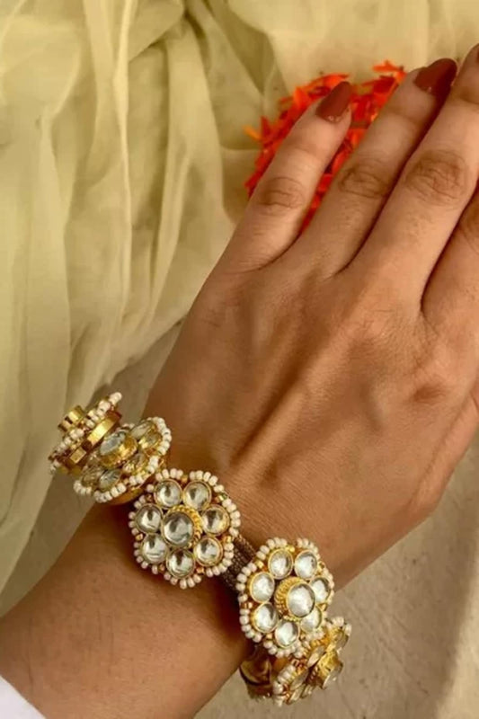 Gold Finish Pachi Kundan Bangle