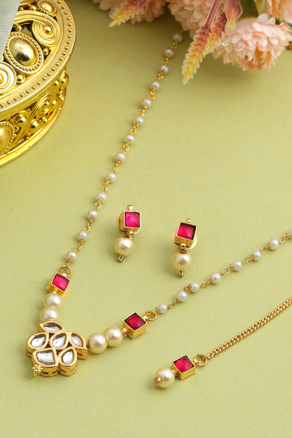 Gold Finish Green Kundan Necklace Set For Girls