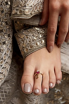 Gold Finish Mogra Bud Toe Ring In Sterling Silver