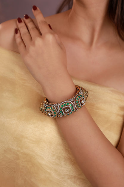 Matte Gold Plated Green Jadtar Stone & Glass Beaded Adjustable Bangle