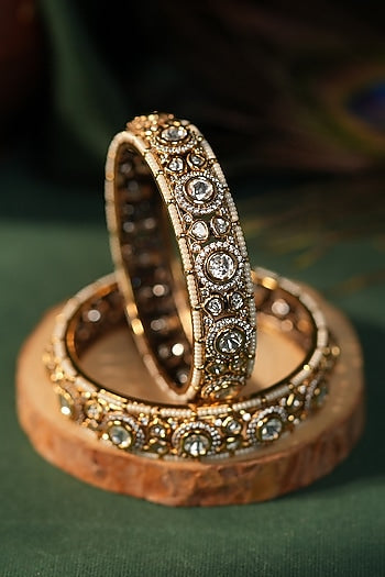 Matte Gold Plated White Jadtar Stone Adjustable Bangle
