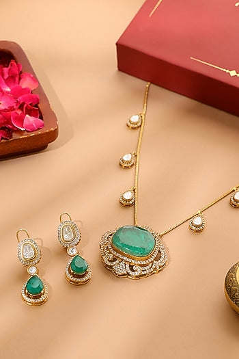 Antique Gold Finish Natural Stone Necklace Set