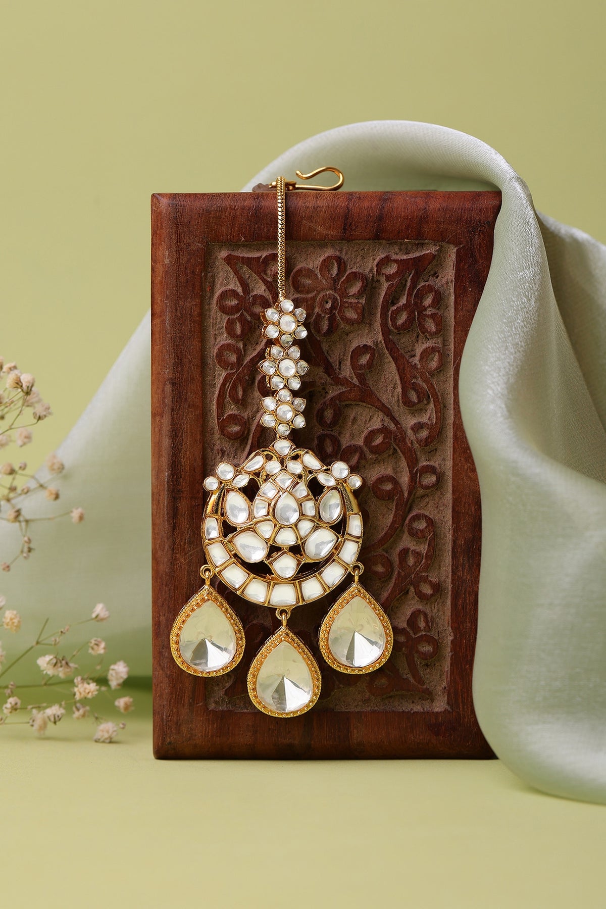 Gold Finish Kundan Polki Maangtikka