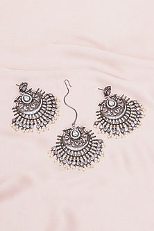Black Rhodium Finish Zircon Dangler Earrings With Maangtikka