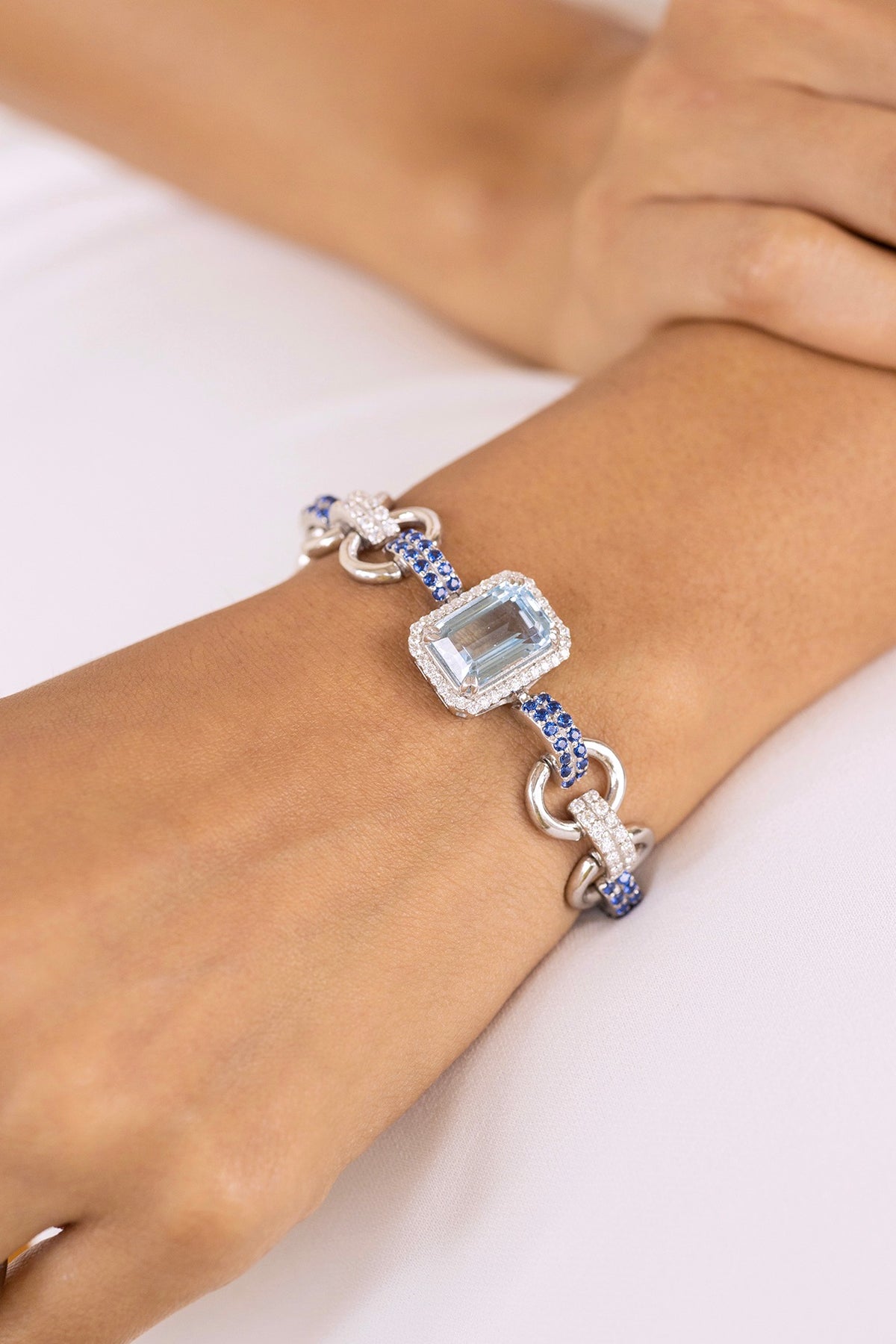 White Rhodium Plated Natural Topaz Bracelet In Sterling Silver