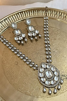 Black Rhodium Finish Kundan Polki Necklace Set