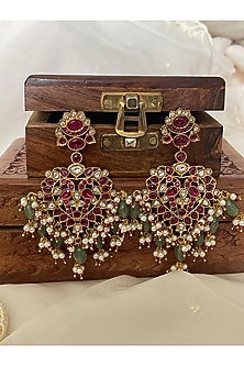 Gold Finish Kundan Polki & Pearl Choker Necklace Set