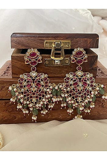 Gold Finish Kundan Polki & Pearl Choker Necklace Set