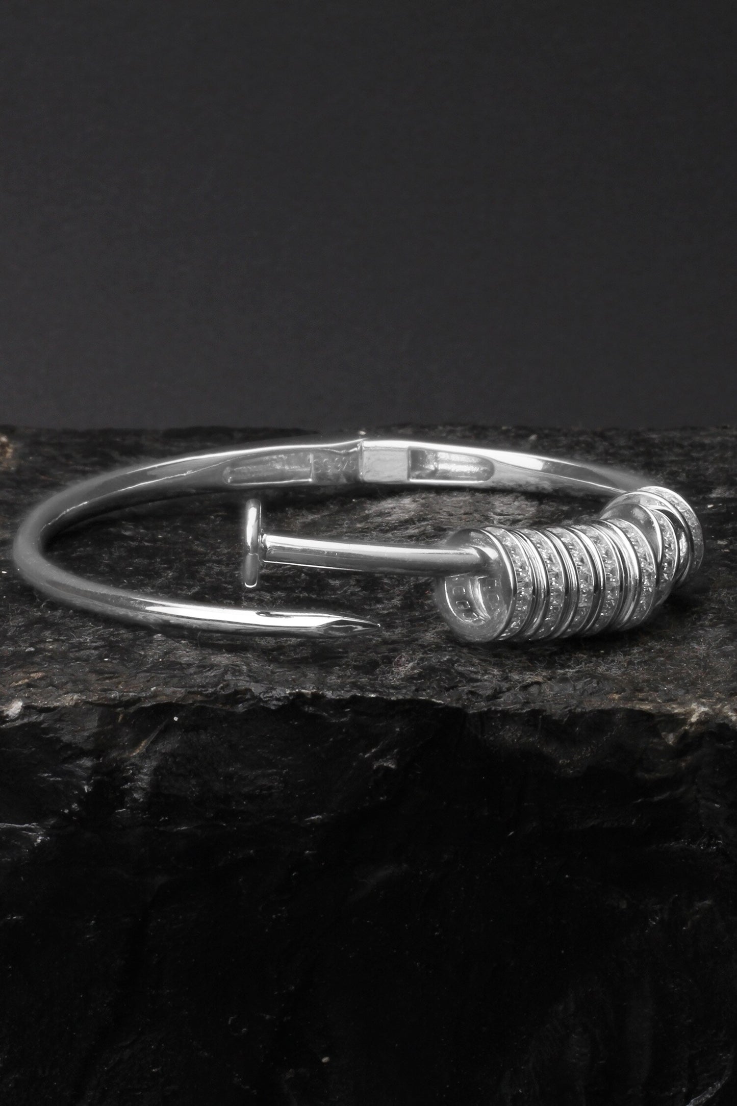 Johi Nail Pattern Bracelet 