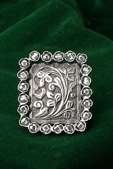 Silver Finish Checkered Pattern Engraved Ring In Sterling Silver
