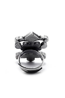 Black Rhodium Finish Kundan & Red Onyx Ring