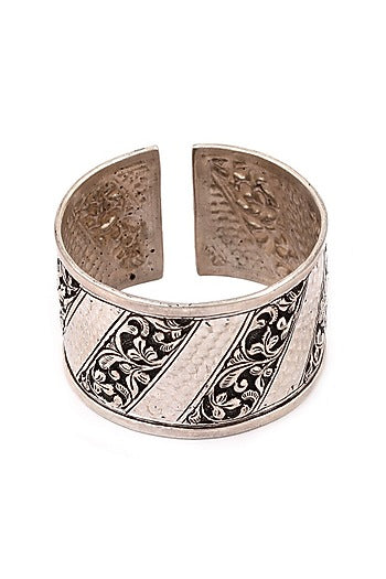 Silver Handcrafted Engraved Adjustable Bracelet In Sterling Silver