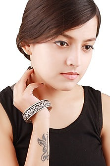 Silver Handcrafted Engraved Bracelet In Sterling Silver