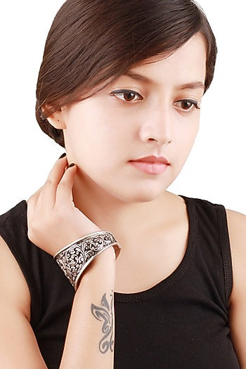 Silver Handcrafted Engraved Oxidized Adjustable Bracelet In Sterling Silver