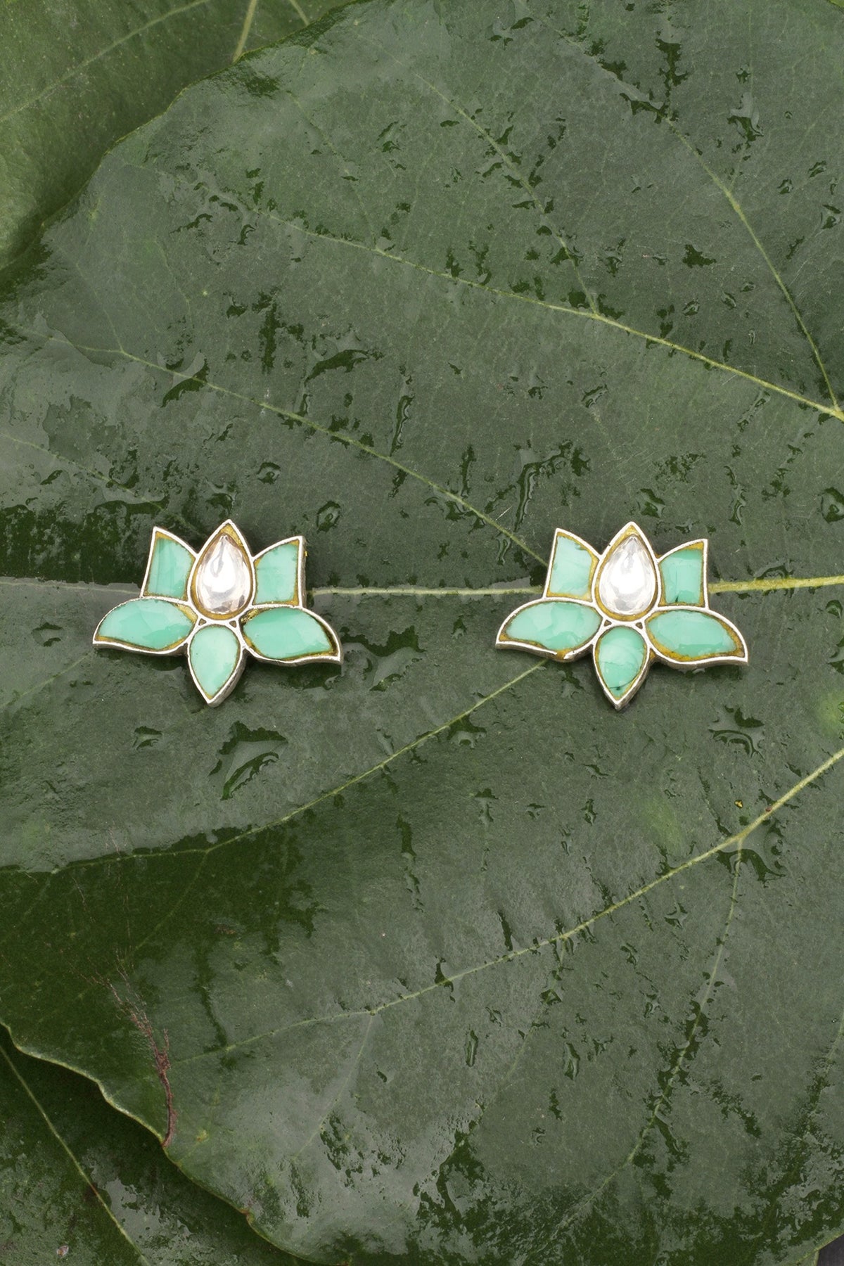 Oxidised Finish Kundan Polki Handcrafted Stud Earrings In Sterling Silver