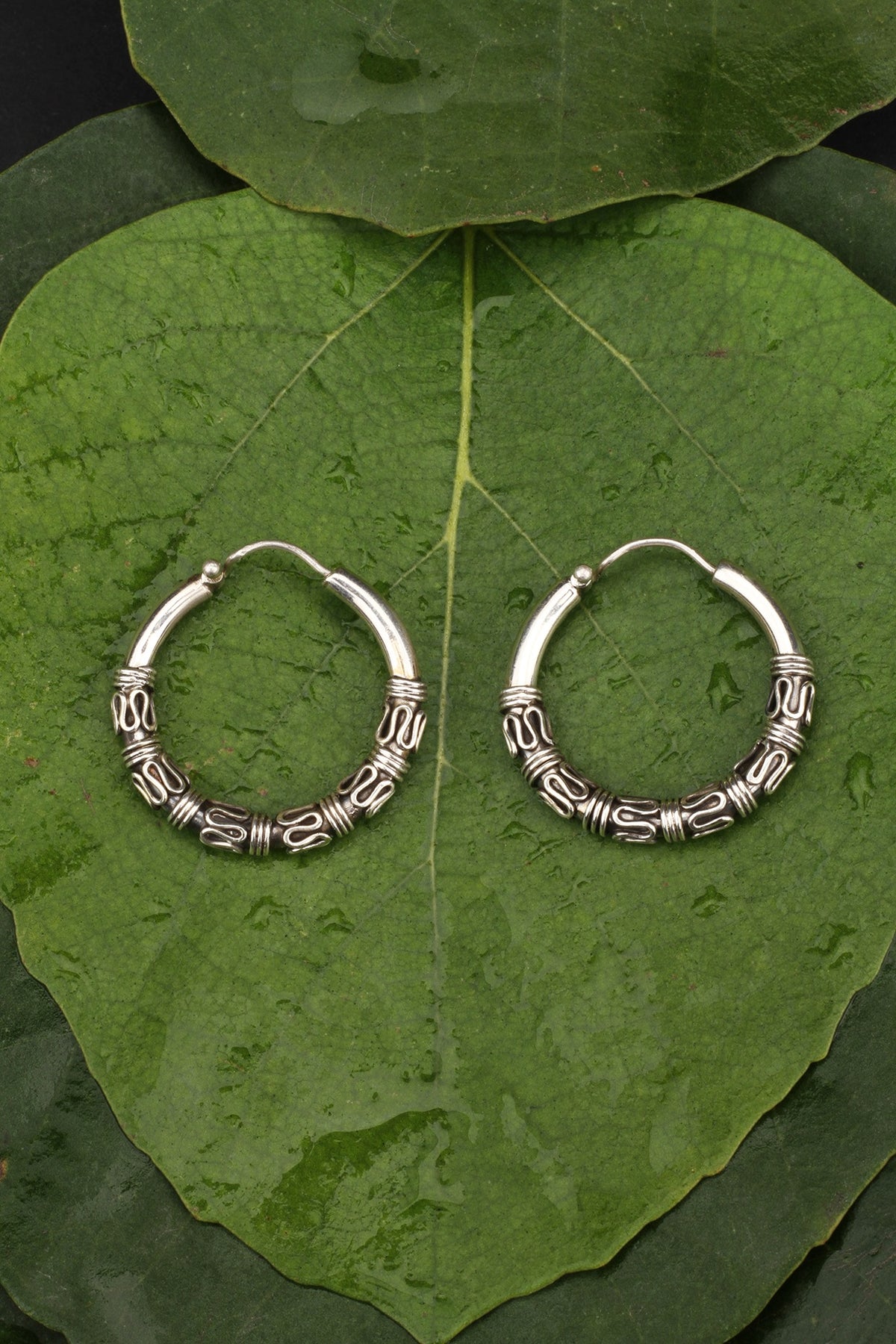 Oxidised Finish Kundan Polki Handcrafted Hoop Earrings In Sterling Silver