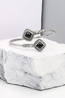Silver Finish Black Onyx Openable Bangle In Sterling Silver